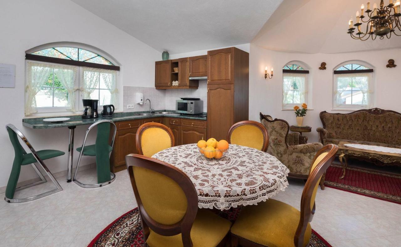 לוקבה Villa Contessa מראה חיצוני תמונה