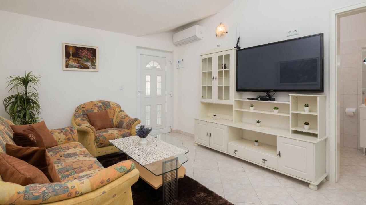לוקבה Villa Contessa מראה חיצוני תמונה
